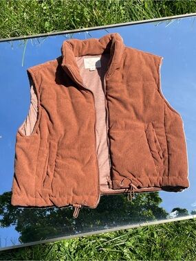 Corduroy Puffer Vest in Rust